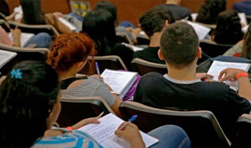 PFDC pede ao MEC suspensão de inscrições para o Sisu até que falhas do Enem sejam solucionadas