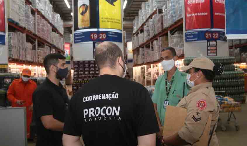 'Operação Decreto' fiscaliza estabelecimentos e orienta comerciantes a evitarem aglomeração em Porto Velho