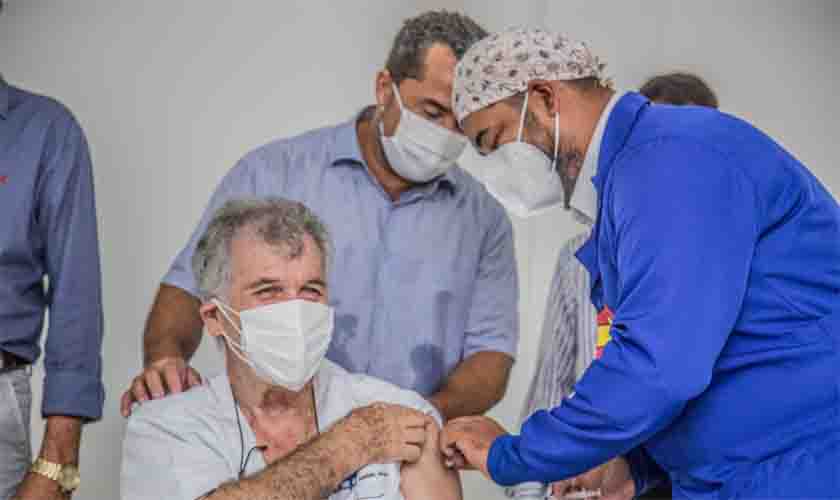 Ji-Paraná completa um ano de vacinação contra a Covid