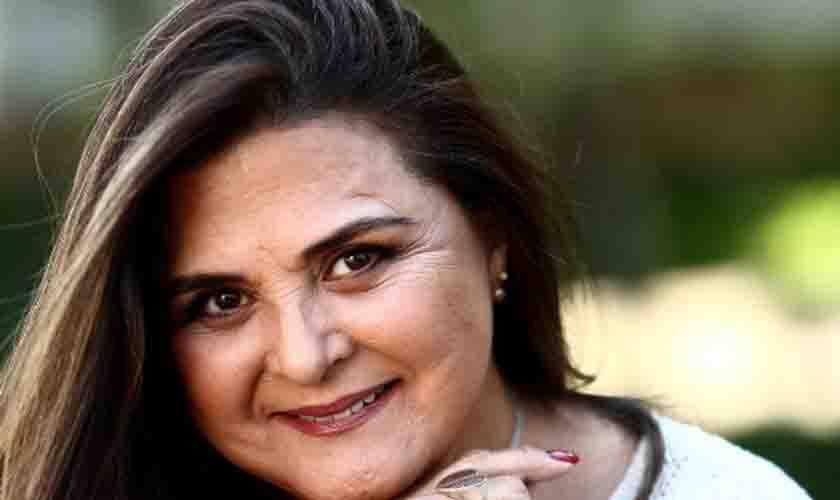 Contrária à vacinação, atriz Elizângela é internada em estado grave por sequelas da Covid