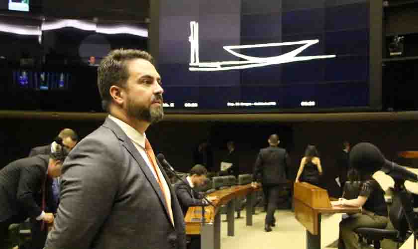 Léo Moraes pede inclusão de policiais no reajuste previsto no orçamento 2022