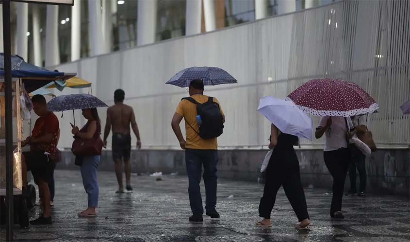 Maioria do país está em alerta de chuvas intensas