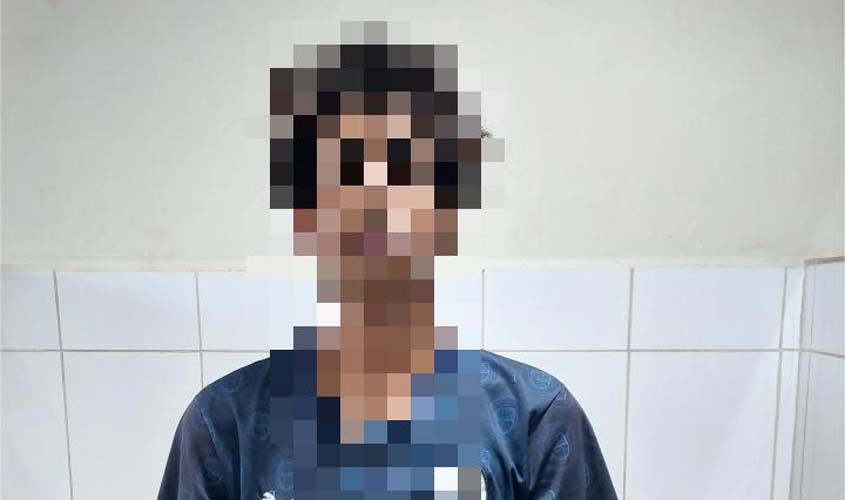 PM apreende droga e celular em patrulhamento