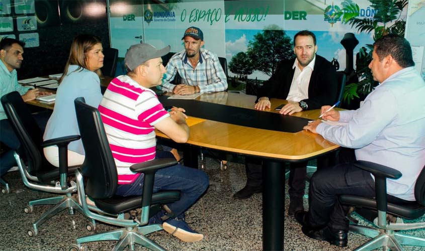 Deputada Cassia Muleta cobra emergência do DER-RO para situação das rodovias