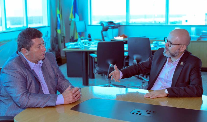 Aleks Palitot busca apoio do Executivo Estadual