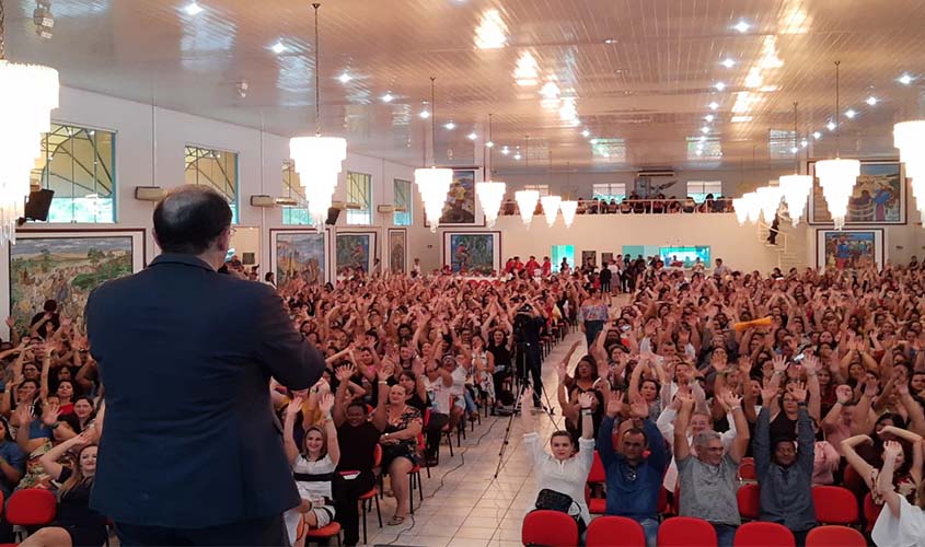 Fórum de Educação com participação de Leandro Karnal tem apoio do Sebrae