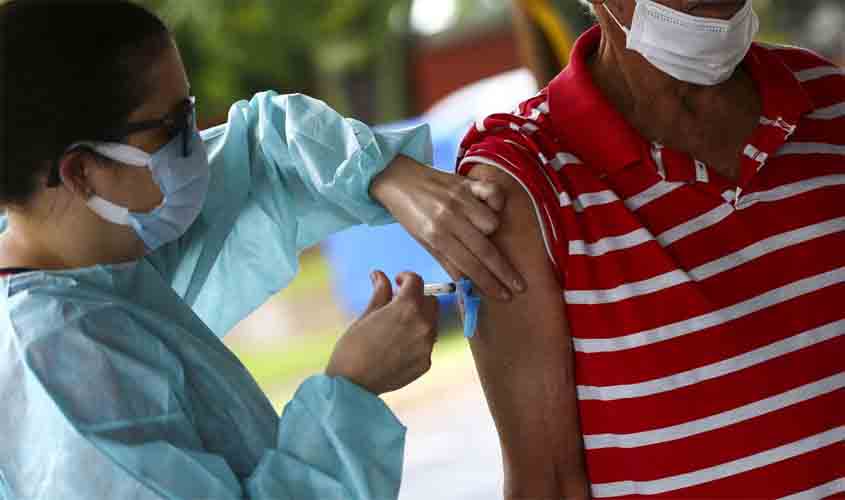 Governo agiliza processo de aquisição de vacinas da Índia e Rússia