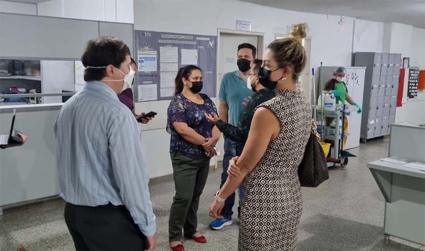 Cremero desinterdita hospital de Parecis e avalia interdição de hospital infantil em Porto Velho
