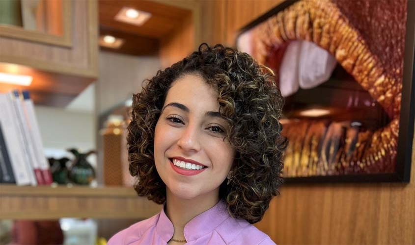 Drenagem facial para o carnaval: passo a passo para desinchar o rosto