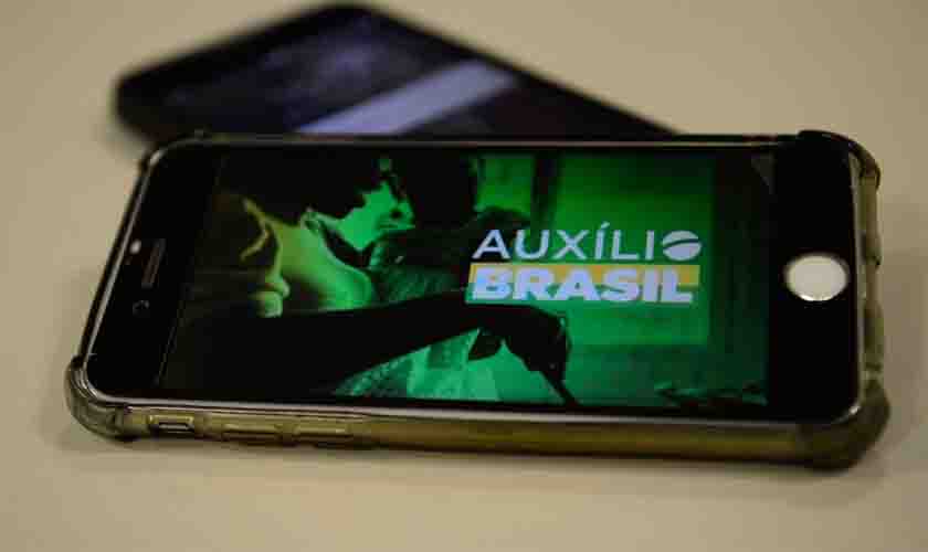 Caixa paga Auxílio Brasil a beneficiários com NIS final 2