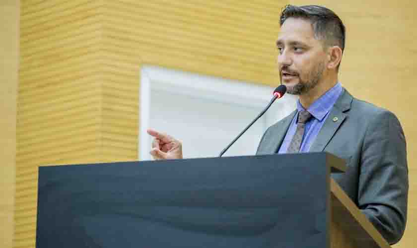 Deputado Anderson Pereira encaminha indicação ao governo solicitando isenção de IPVA aos motoristas de aplicativos