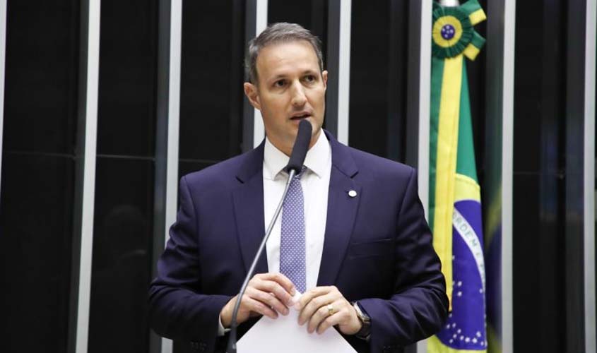 Câmara aprova projeto que restringe saída temporária de presos 
