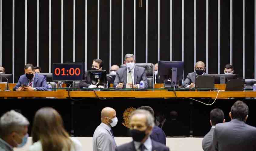 Câmara aprova urgência para projeto que abre caminho para privatização dos Correios