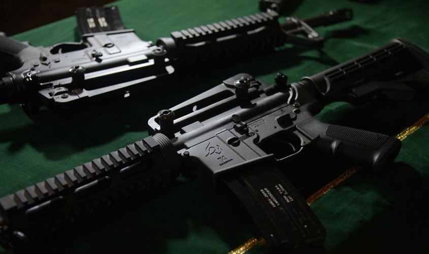 Decreto de Bolsonaro libera compra de Fuzil T4, afirma Taurus