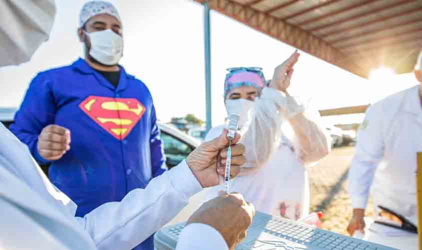 2.737 pessoas vacinadas em um dia