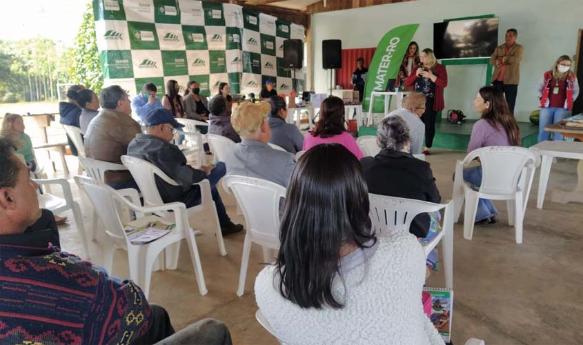 Emater reúne agricultores familiares em “Dia Especial de Cidadania Rural” no município