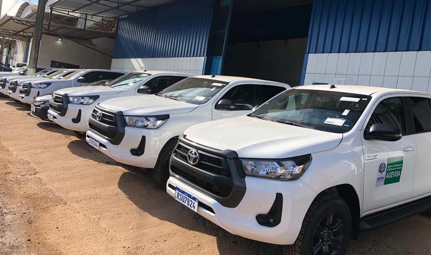 Agevisa entrega equipamentos para fortalecer salas de vacinas municipais e adquire veículos para renovação de frota