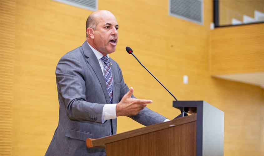 Ismael Crispin defende e Alero aprova porte funcional de arma para agentes da Politec