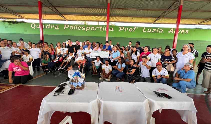 Em mais um ano de parceria, deputada Sílvia Cristina participa da entrega de R$ 300 mil à Apae de Ji-Paraná