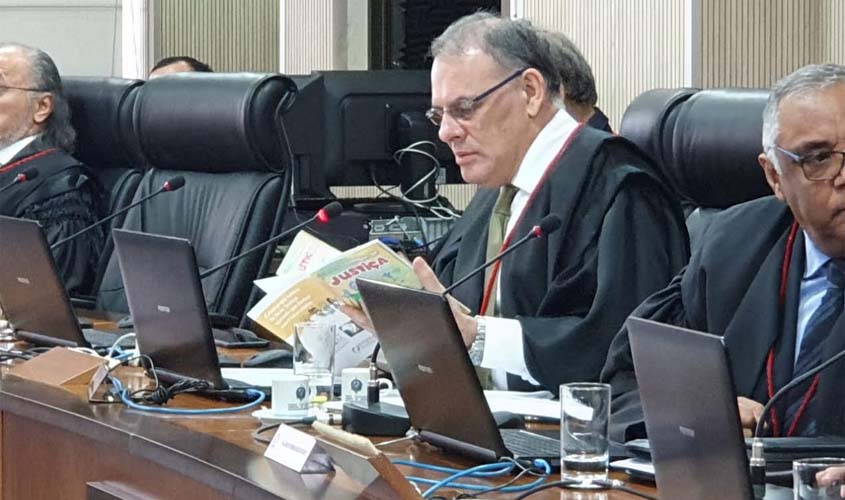 Ameron lança oficialmente a cartilha “Justiça e Cidadania na Escola” em sessão no Tribunal Pleno