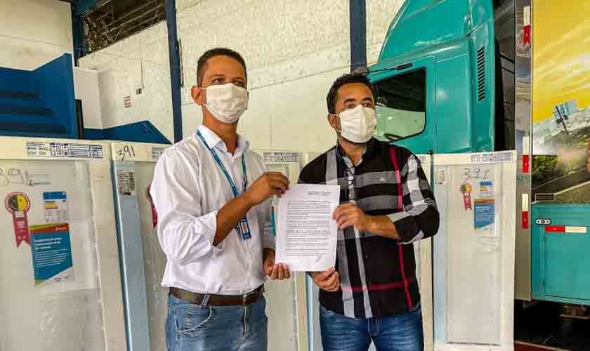 Prefeitura recebe equipamentos para armazenar vacina