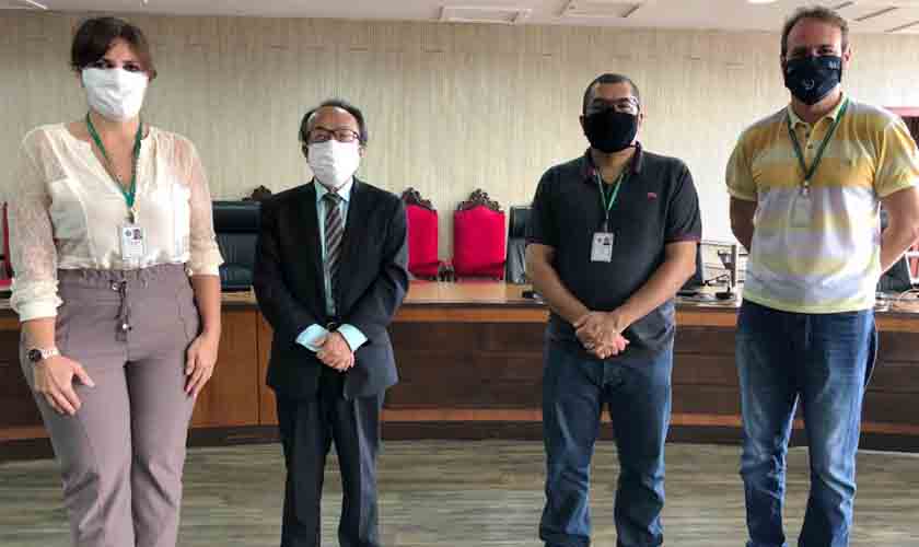 Diretoria do SINJUR se reúne com a cúpula do TJ/RO para tratar do PCCS e de reajuste salarial