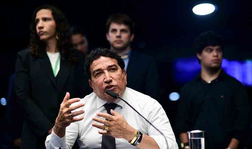 Magno Malta critica projeto sobre legalização de cassinos e bingos  