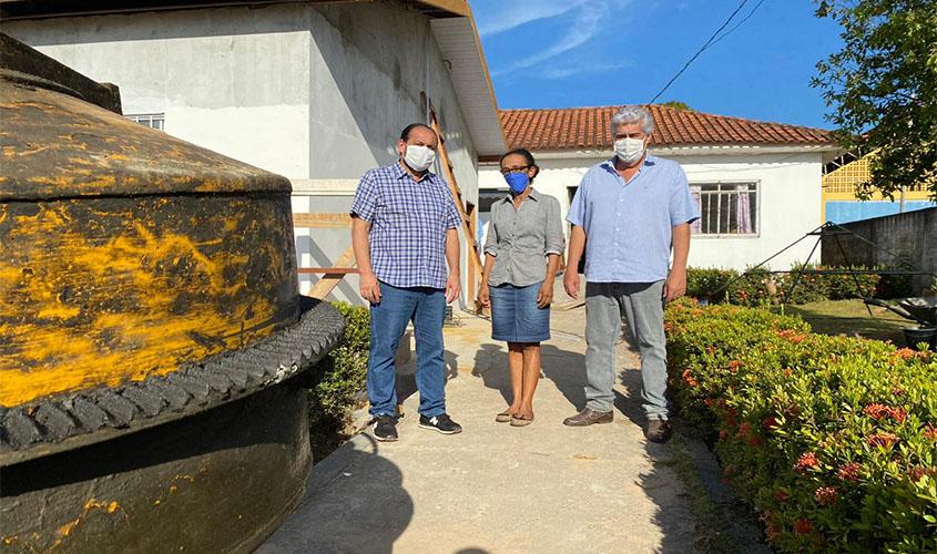 Presidente Laerte Gomes visita reforma da Creche Municipal Fátima Moroskoski de Azevedo em Alvorada do Oeste