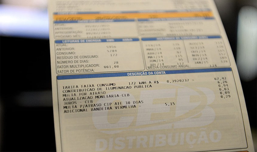 Projeto de lei proíbe reajustes na tarifa de energia elétrica em 2021