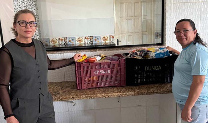MPRO doa alimentos arrecadados a instituição de idosos