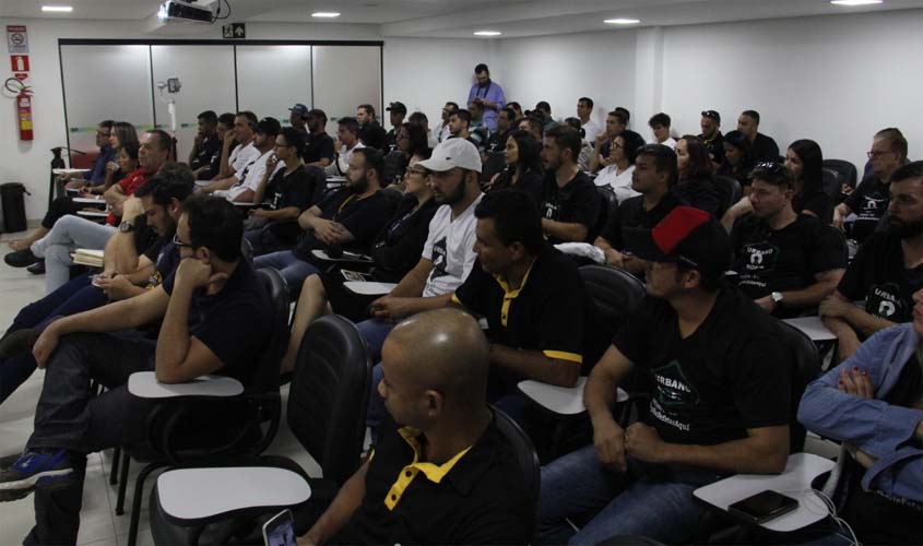 Semtran reúne motoristas de aplicativos para falar sobre comportamento