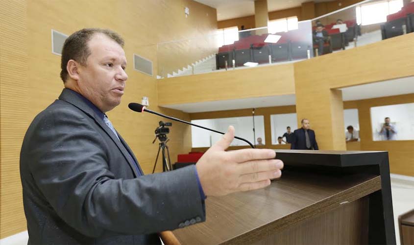 Projeto de Dr. Neidson que denomina como veteranos agentes das forças de segurança pública é aprovado