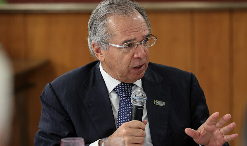 Senadores querem explicações de Guedes e falam em convocação