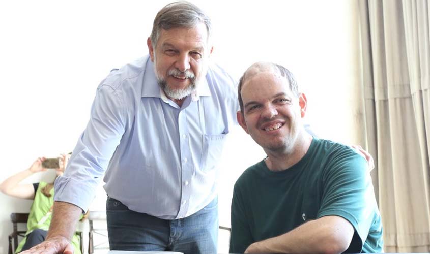 Morre filho de Flávio Arns; senadores prestam solidariedade