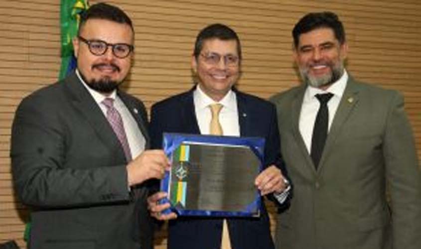 Elton Assis é agraciado com o título de Cidadão Honorário de Rondônia