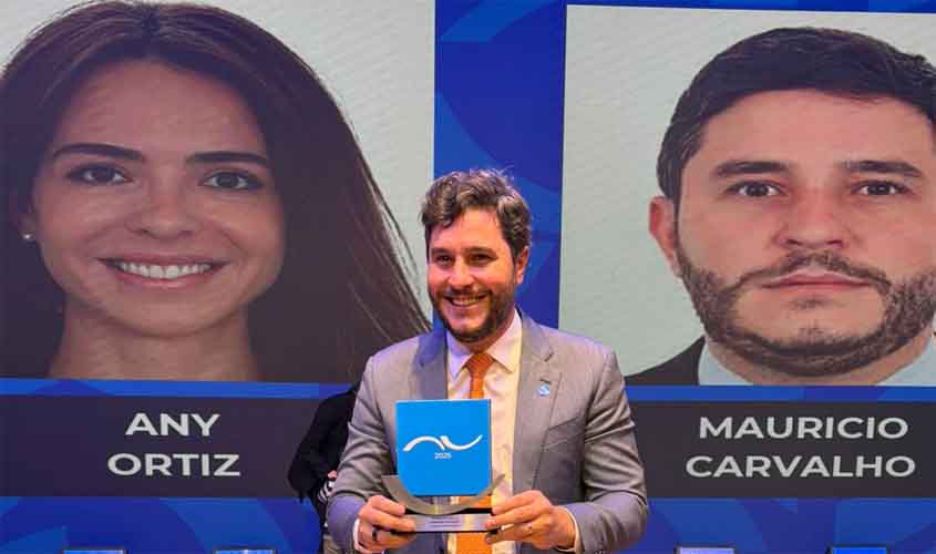 Deputado Maurício Carvalho recebe prêmio Congresso em Foco como Parlamentar Revelação