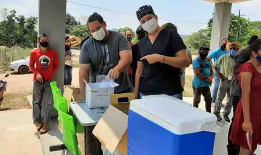 Vilhena divulga calendário de vacinação e aguarda parecer estadual sobre adolescentes sem comorbidades