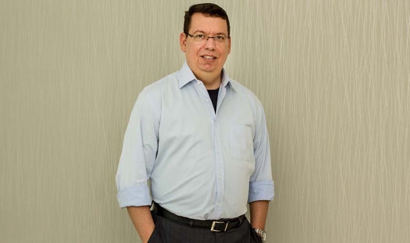 Professor Alexandre Nogueira orienta como os candidatos devem se preparar até às provas do concurso de mil vagas para técnicos do INSS, marcadas para o dia 27 de novembro