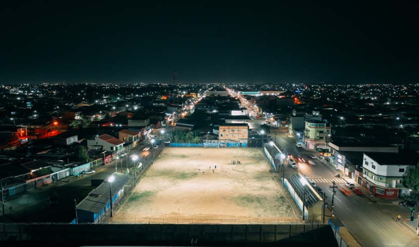 Campo de Futebol do bairro Floresta ganha iluminação de LED
