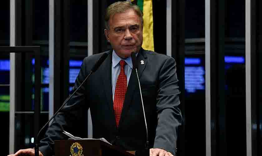 Alvaro Dias: demissão de procurador da Lava Jato precisa ser revertida  