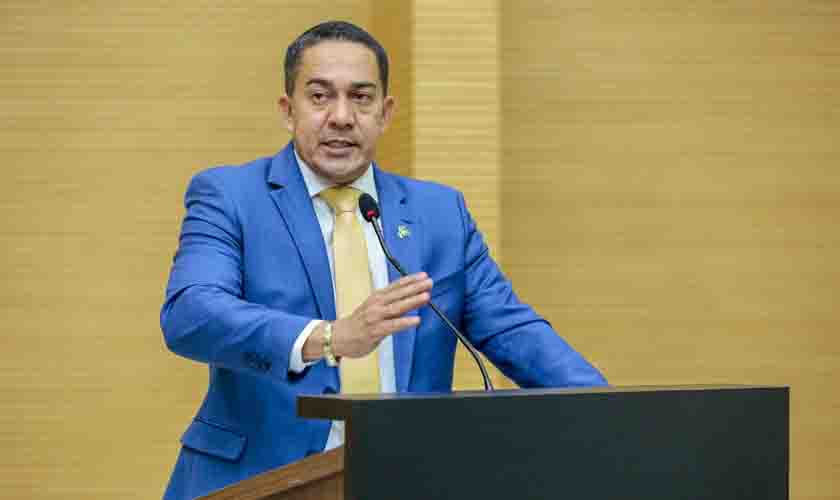 Virou lei o projeto do deputado Eyder Brasil que proíbe linguagem neutra nas escolas de Rondônia