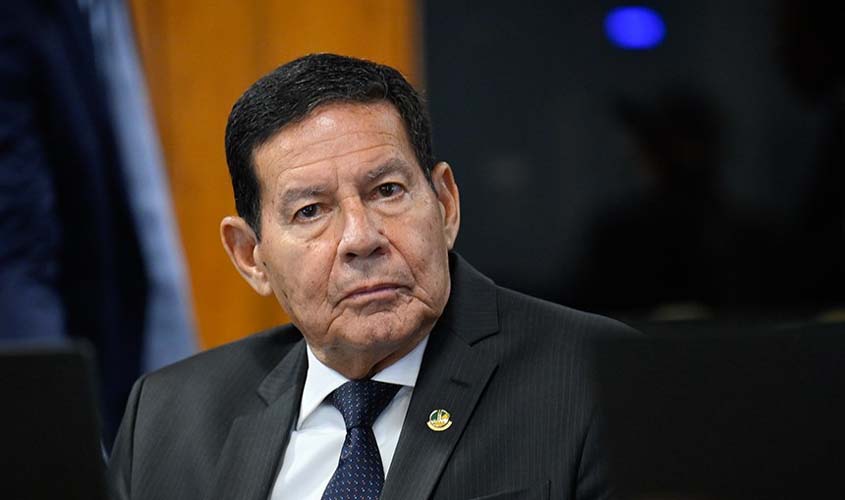 Avança projeto contra decreto sobre violência policial 