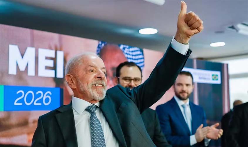 Lula amplia benefícios para MEIs e propõe tarifa zero no transporte