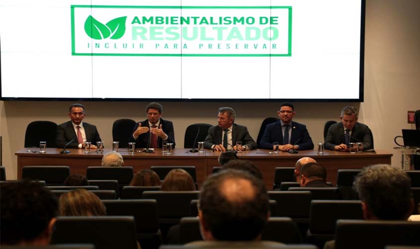 Ministro do Meio Ambiente reúne governadores para debater ações de proteção e desenvolvimento da Amazônia