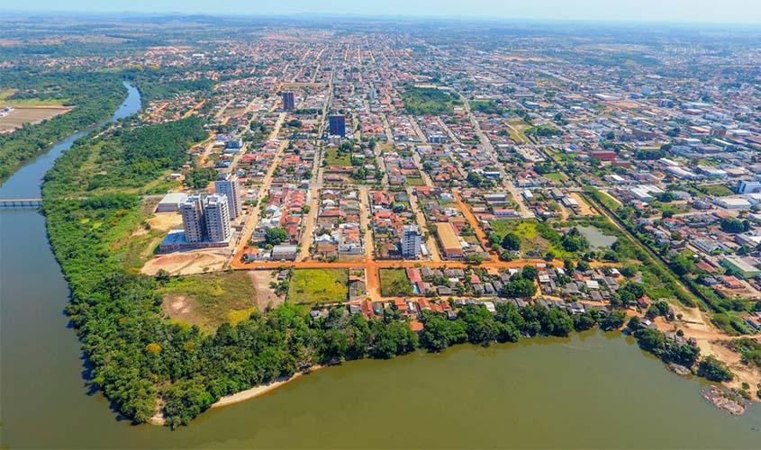 Comemora 42 anos de desenvolvimento