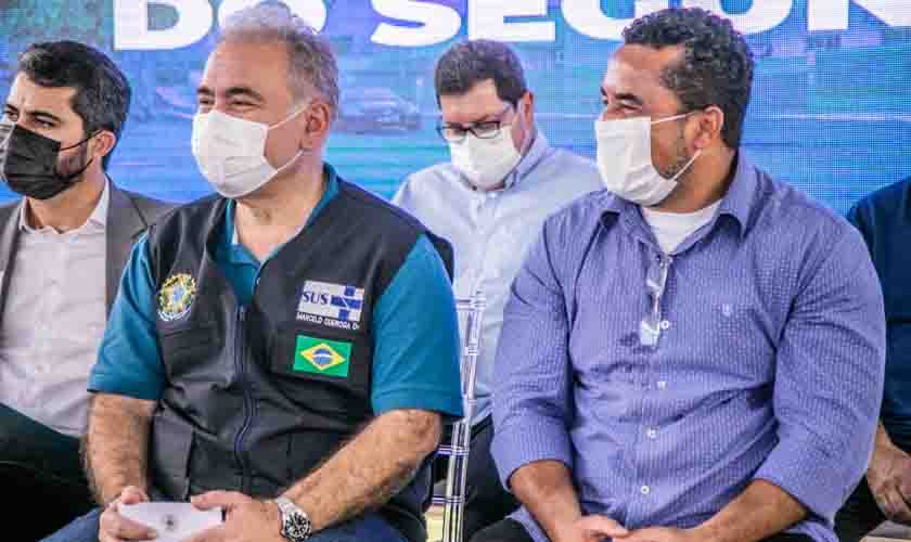 Ministro da Saúde inaugura UPA do 2º Distrito