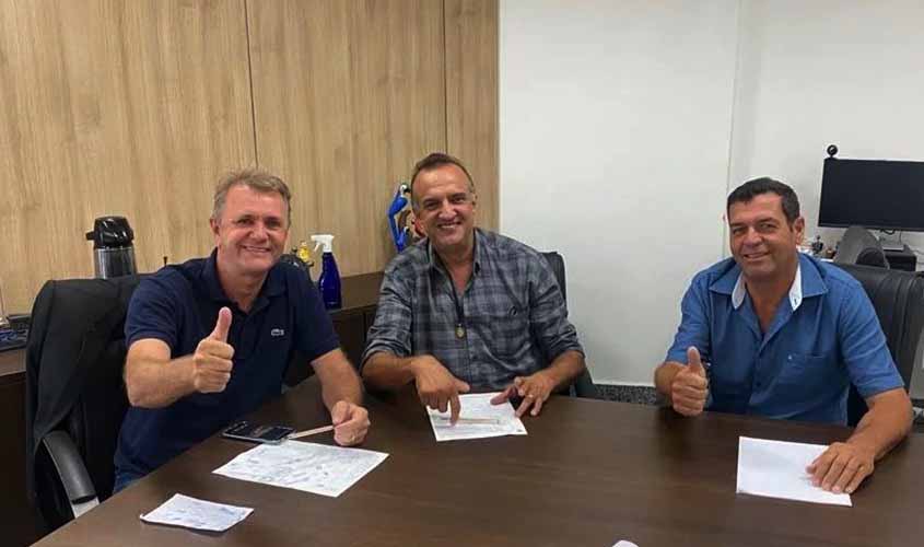 Emenda do Deputado Luizinho Goebel é liberada para aquisição de ambulância e minivan para Alvorada do Oeste