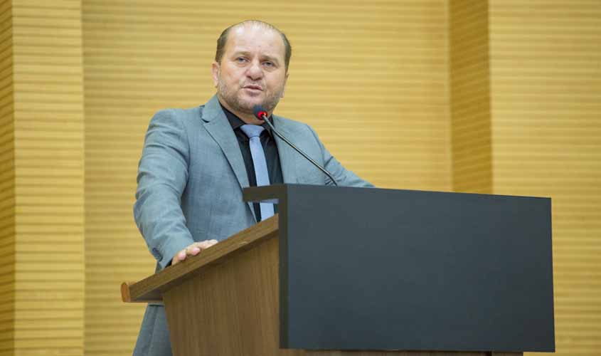 Cirone anuncia projeto de lei que garante jornada reduzida a servidor público responsável por pessoa com deficiência