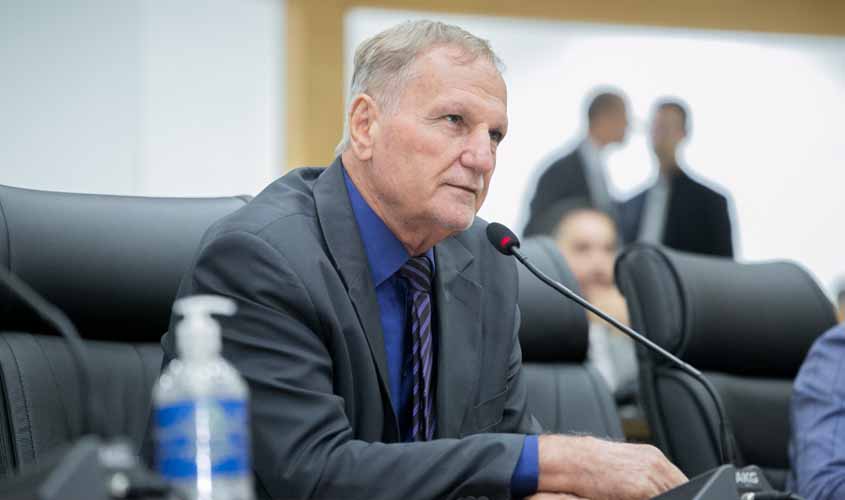 Deputado Adelino Follador levanta situação sobre alimentação no João Paulo e cobra providências urgentes