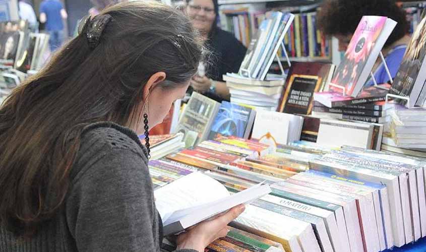 Meninas são autoras de 42 das 55 melhores redações do Enem